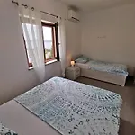 Apartment In Mit Terrasse Und Meerblick By Interhome *