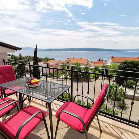 In Mit Terrasse Und Meerblick By Interhome *