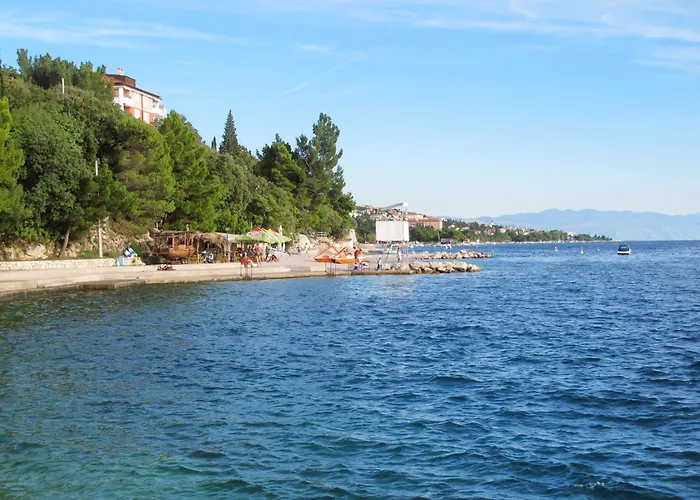 In Crikvenica Mit Terrasse Und Meerblick By Interhome Lejlighed Crikvenica