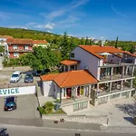 In Mit Terrasse Und Meerblick By Interhome Apartman *