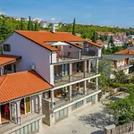 In Mit Terrasse Und Meerblick By Interhome *