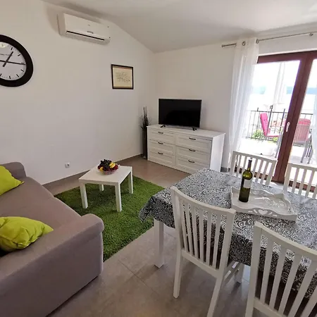 In Crikvenica Mit Terrasse Und Meerblick By Interhome Lägenhet Crikvenica