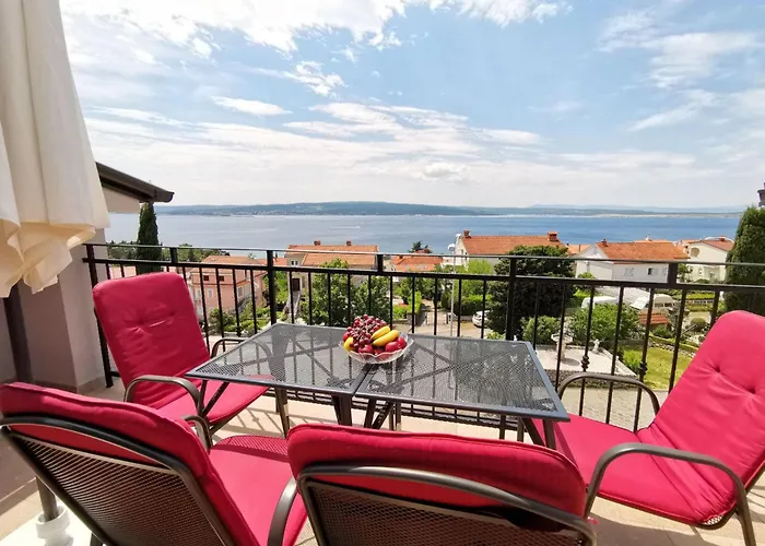 In Crikvenica Mit Terrasse Und Meerblick By Interhome Lägenhet