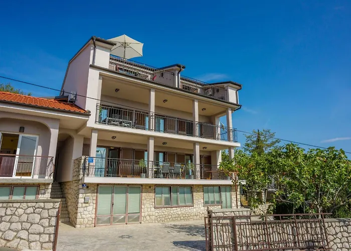 Apartment In Crikvenica Mit Terrasse Und Meerblick By Interhome *